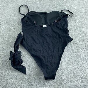 Cupshe Womens Black Textured One-Piece Swimsuit  Size XXL NWT 3832